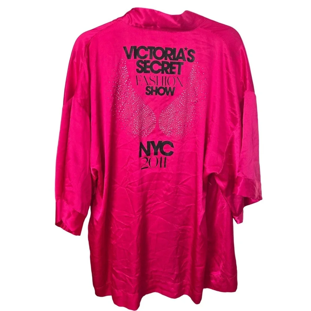 Victoria's Secret Fashion Show Robe NYC 2011 Pink Satin Angel Rhinestone CoverUp